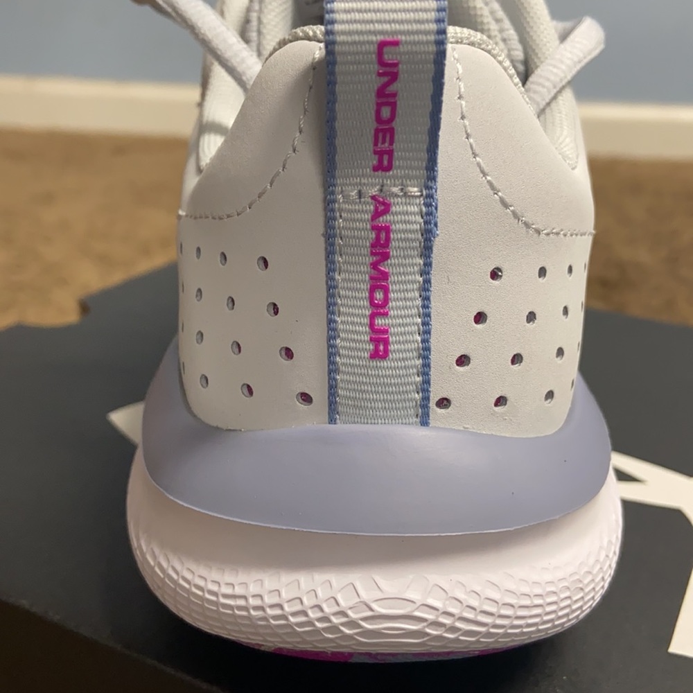 🎉 2xHP! 🎊 Charged Under Armor Size 9 Tennis/Athletic shoes. Gray/blue/pink - Picture 7 of 16